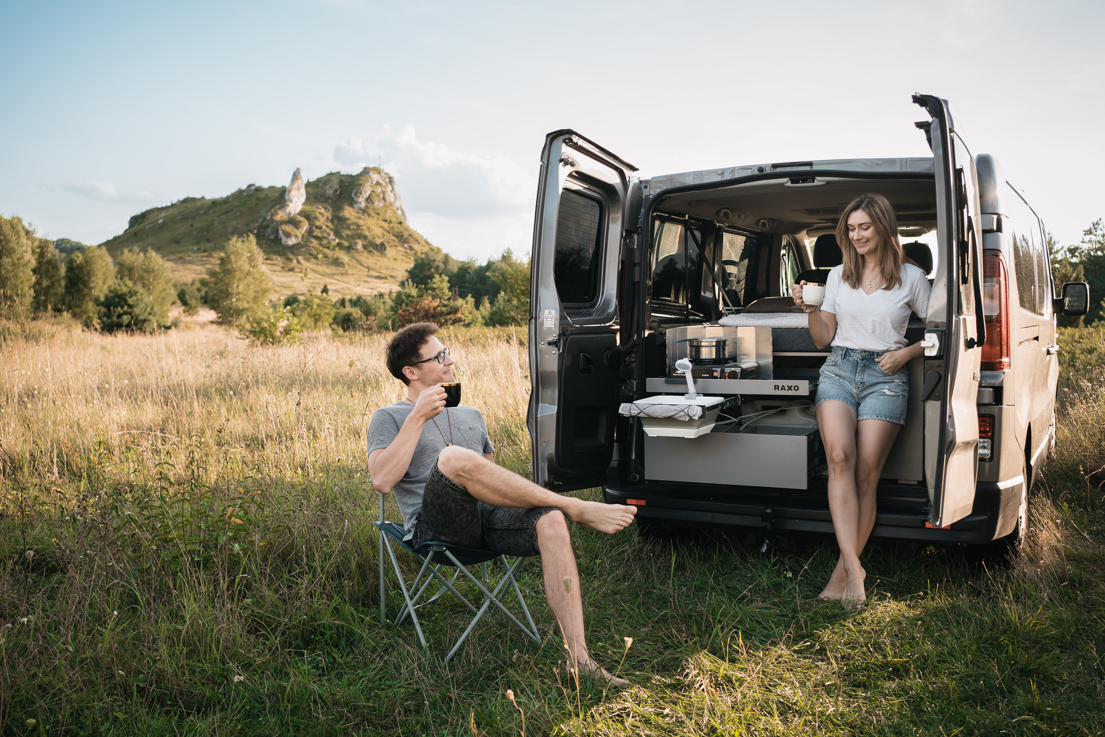 RAXO Base Campervan Module - Förvandla din bil till en bekväm och funktionell husbil