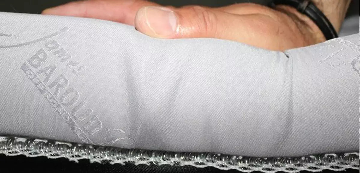 James Baroud Vision 150 - The world's lightest roof tent with room for 3 people