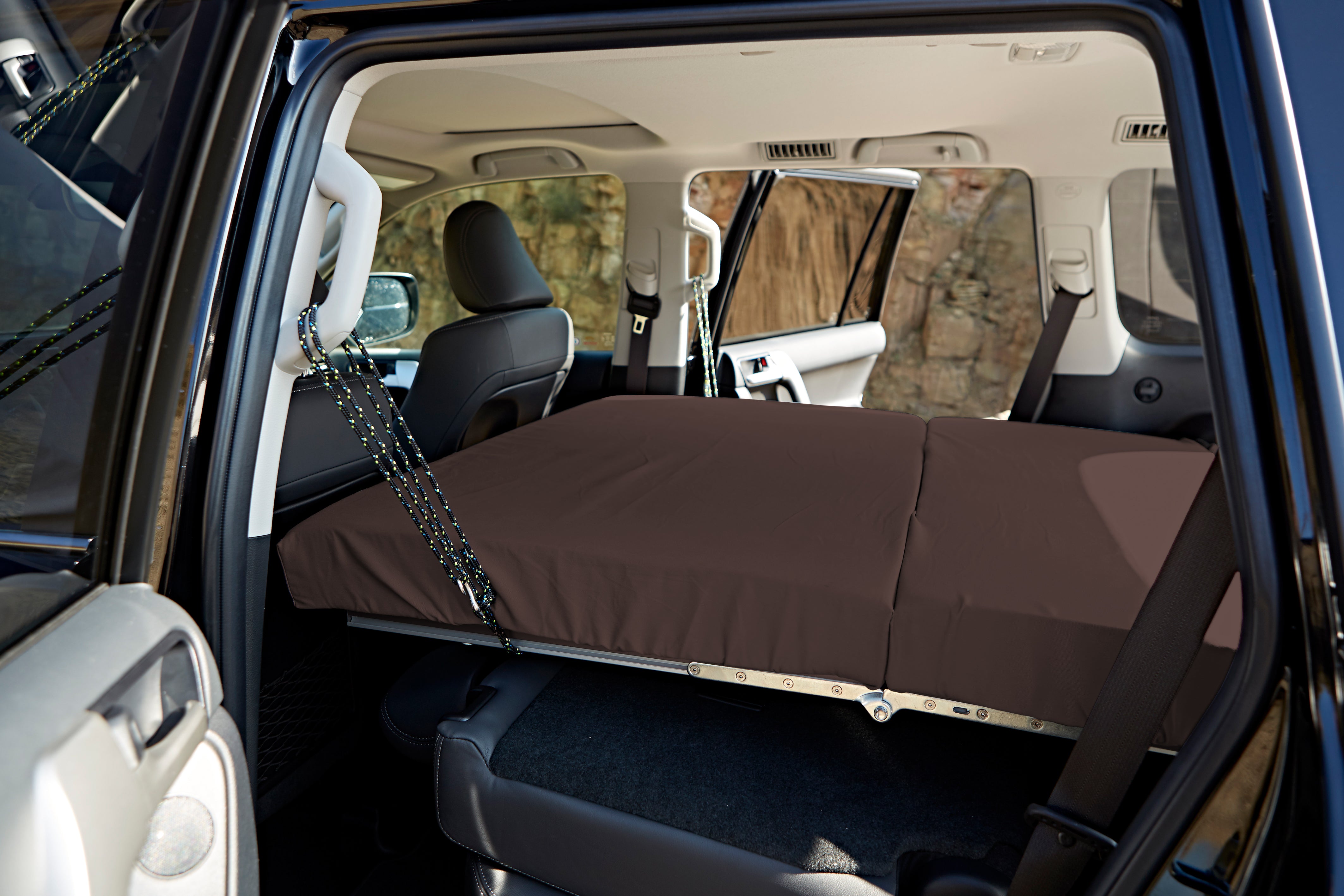 QUQUQ FlatBox - Campervan module for Landcruiser & Discovery 3+4