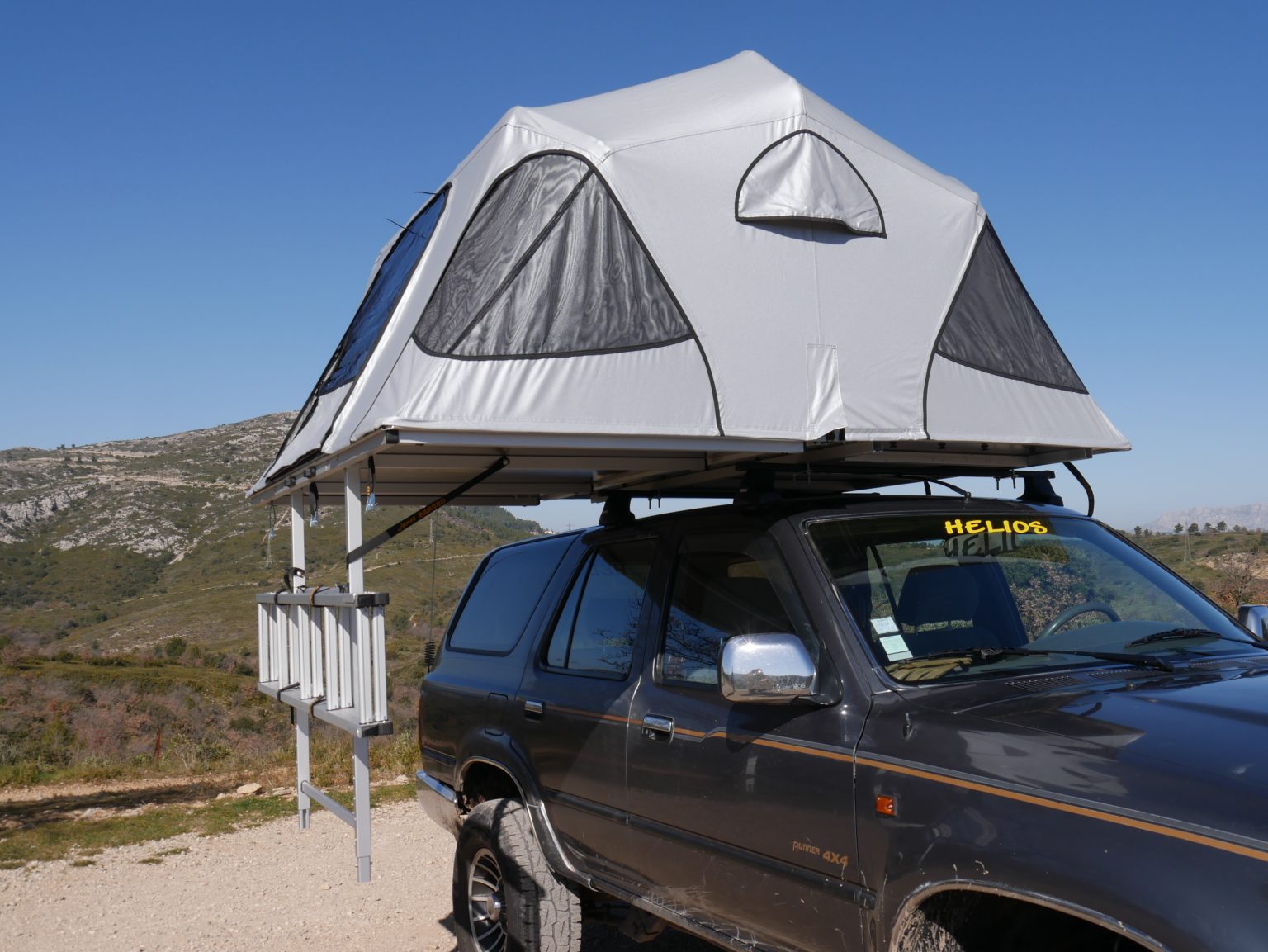 James Baroud Vision 150 - The world's lightest roof tent with room for 3 people