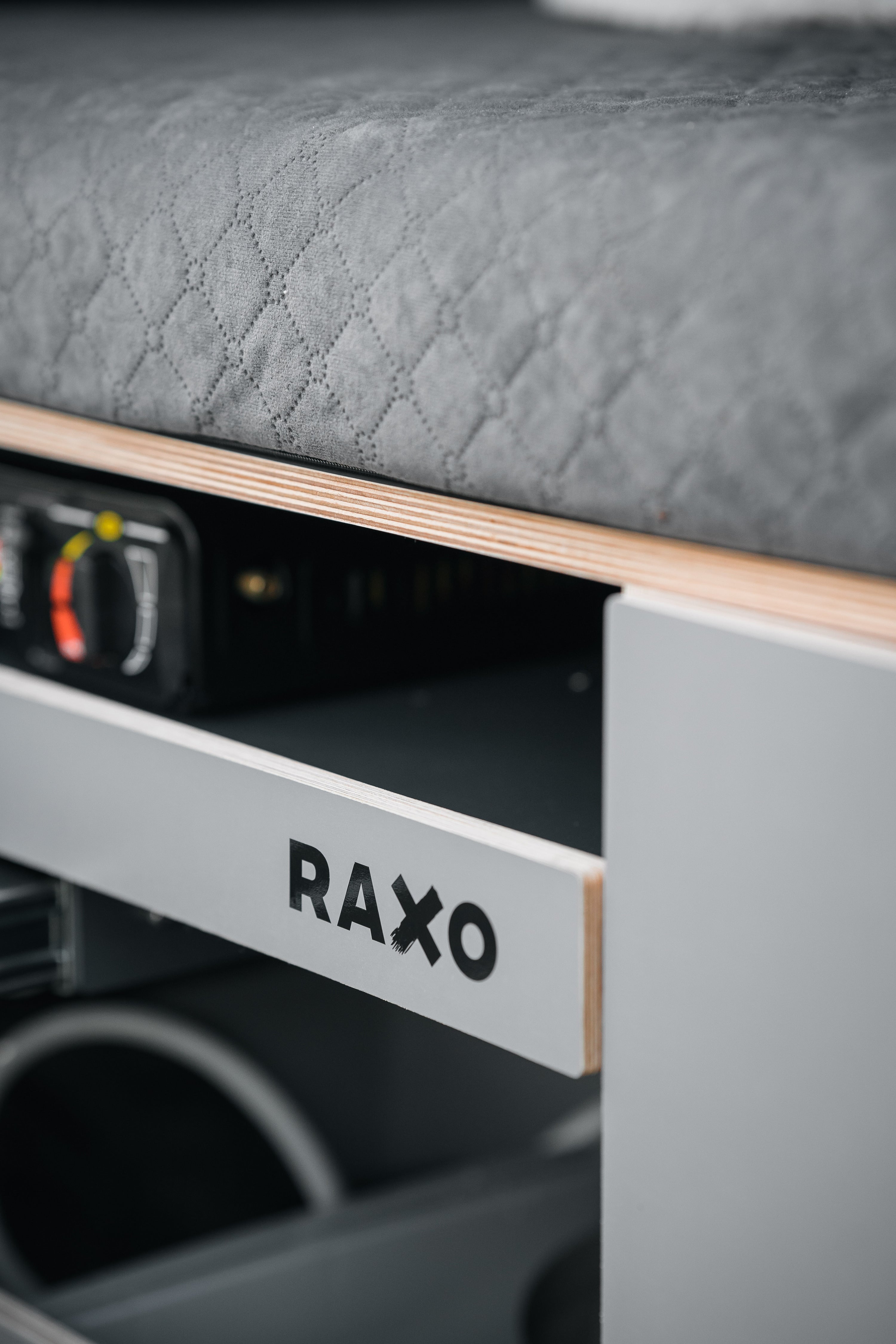 RAXO Base Campervan Module - Förvandla din bil till en bekväm och funktionell husbil