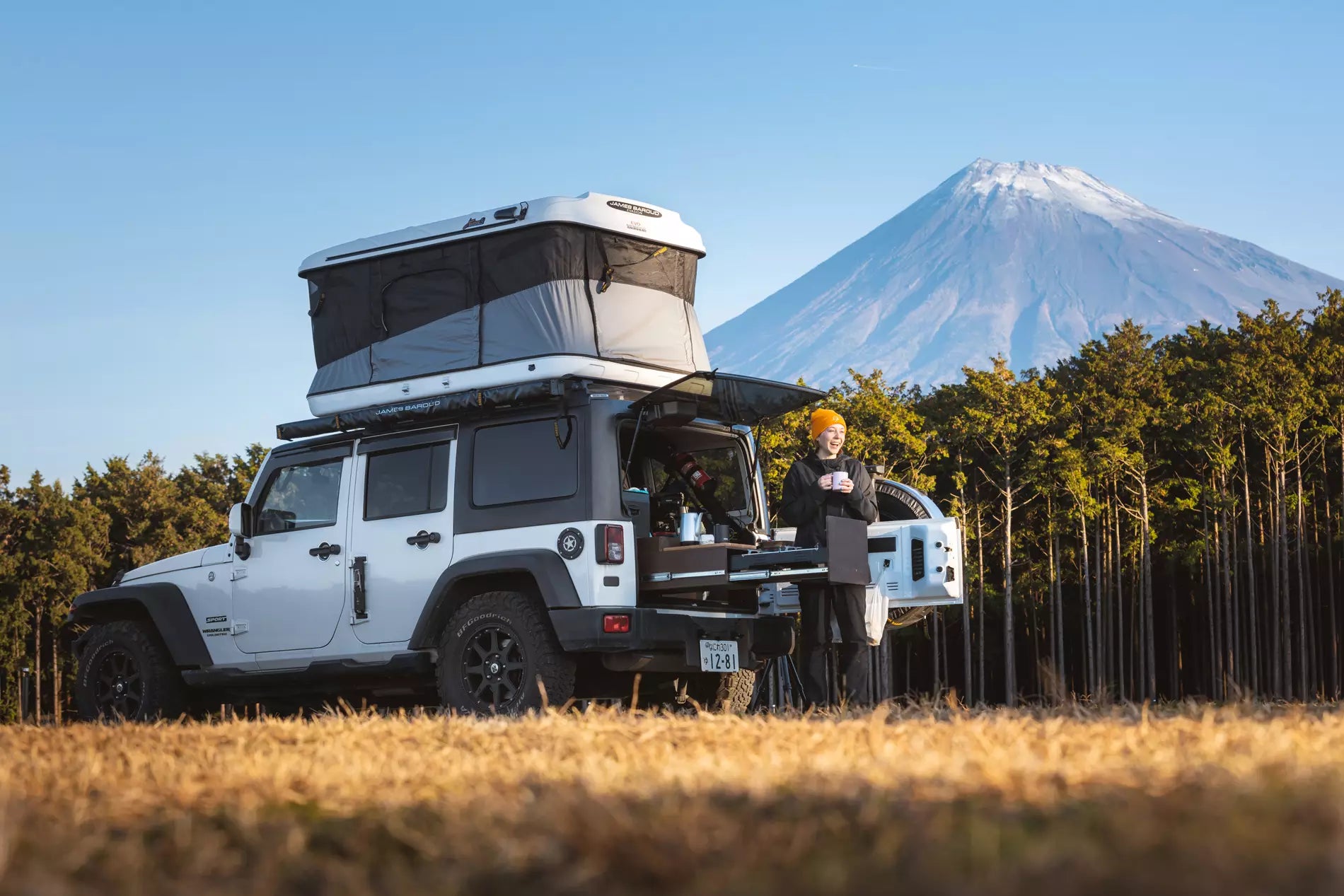 James Baroud Evasion XL Rooftop Tent - Spacious and Robust Rooftop Tent for Adventurous Travellers