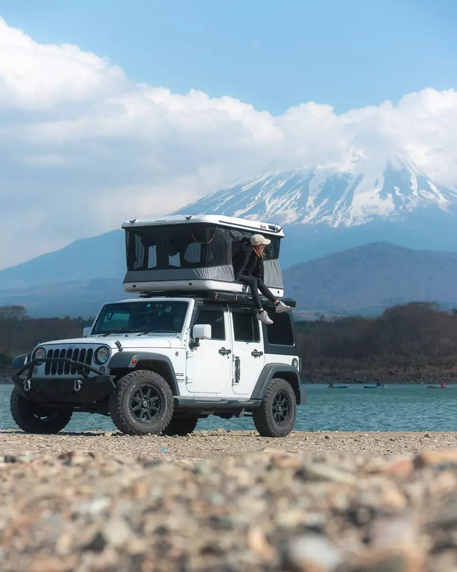 James Baroud Evasion XL Rooftop Tent - Spacious and Robust Rooftop Tent for Adventurous Travellers