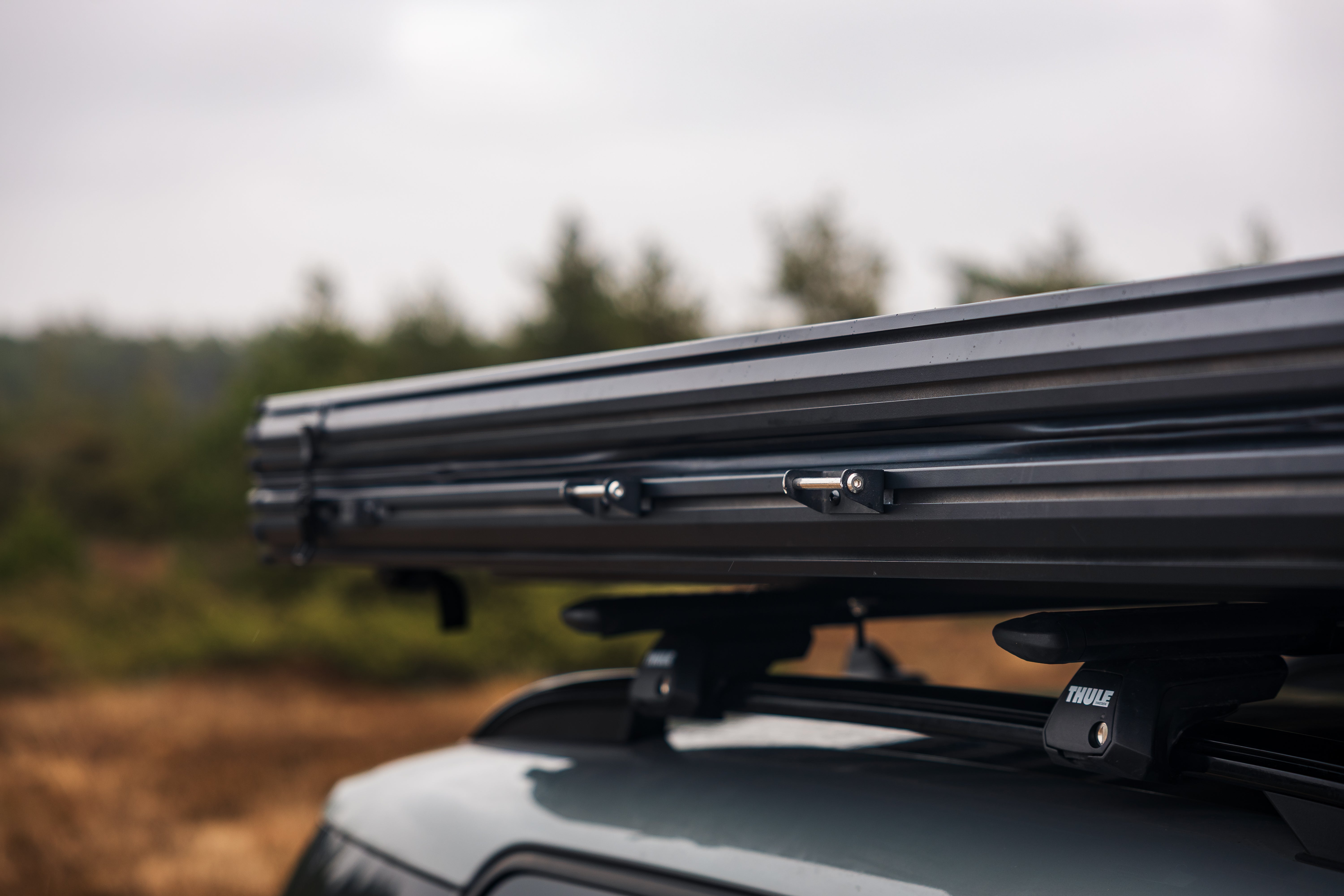 CampBoxi Aero 130 roof tent - Hard-shell aluminum roof tent