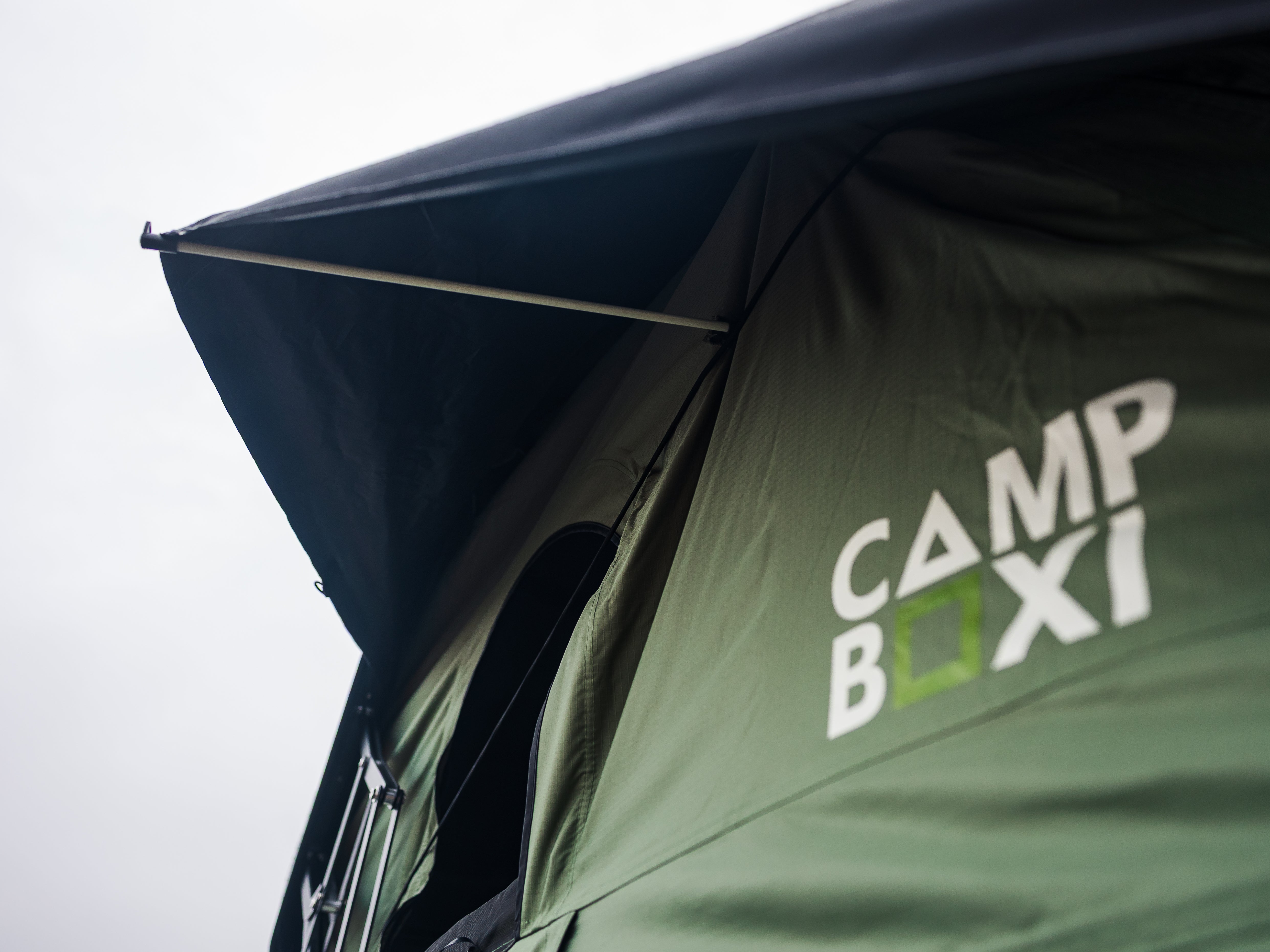 CampBoxi Nest 160 tagtelt - Alt-i-ét tagtelt | Hydraulisk åbning | integrerede vinduesstænger | komfort madras
