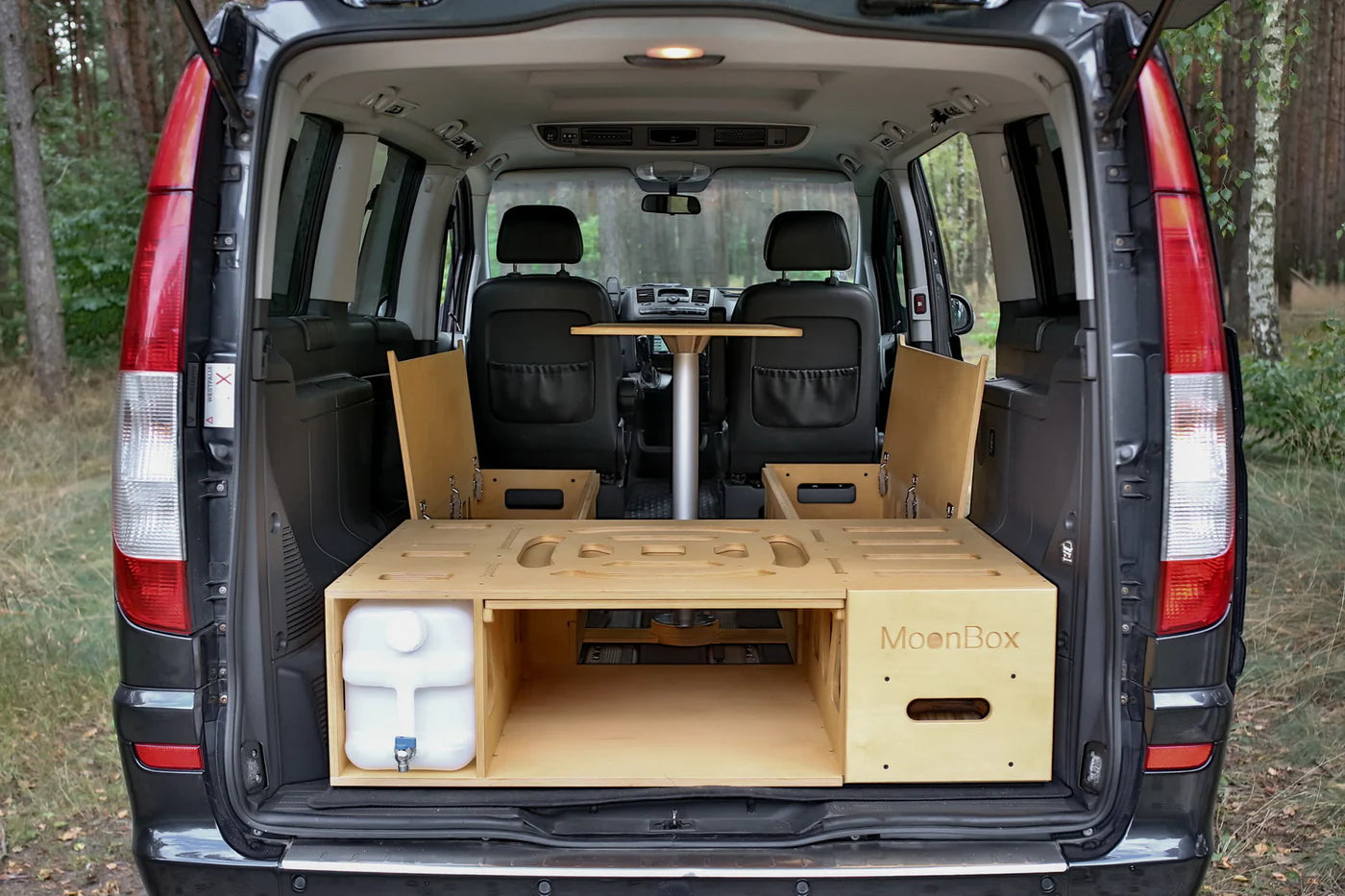 MoonBox 119 - Campervan module for larger cars 