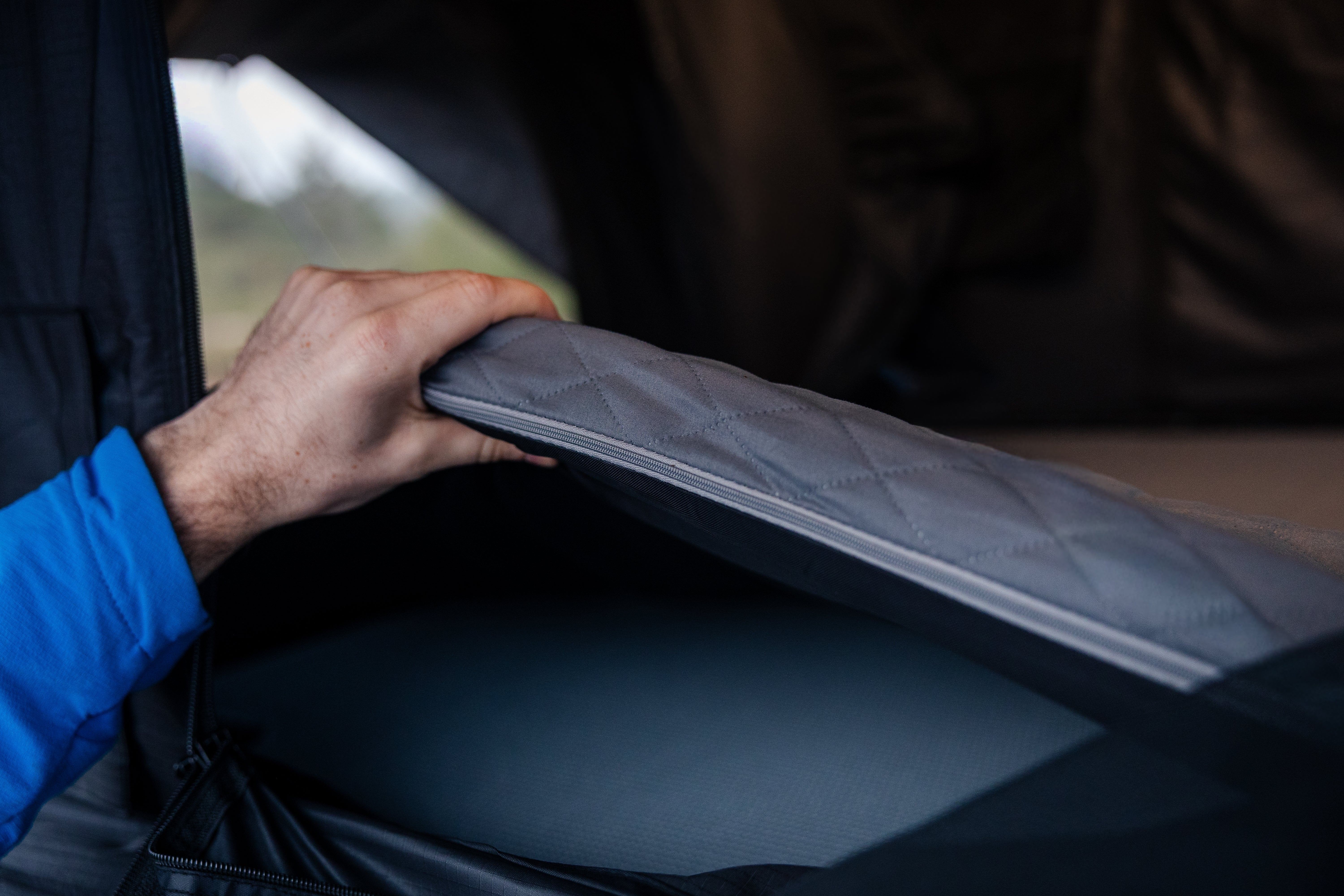 CampBoxi Aero 130 roof tent - Hard-shell aluminum roof tent