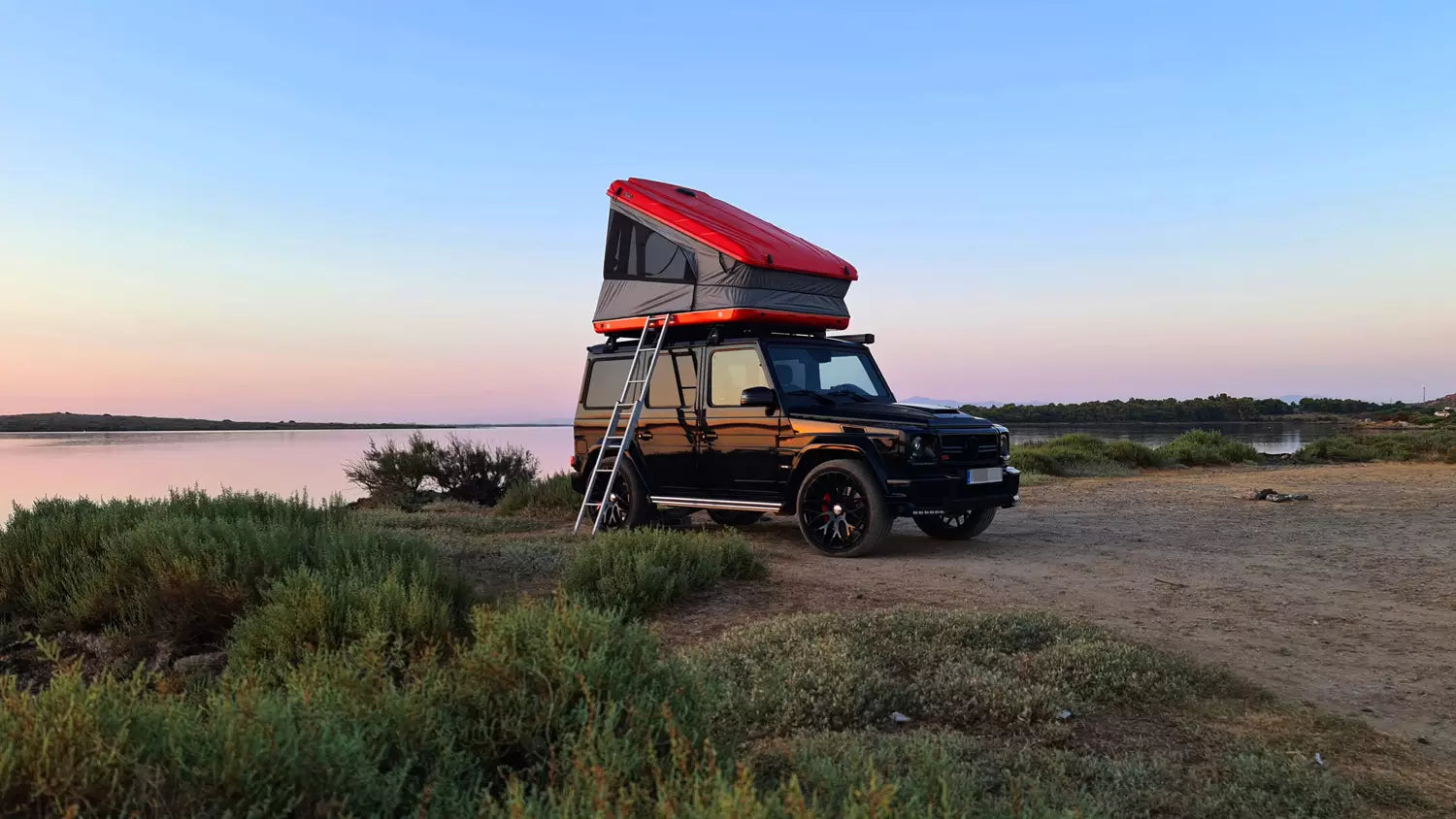 James Baroud Space S: Roof tent for couples and small families