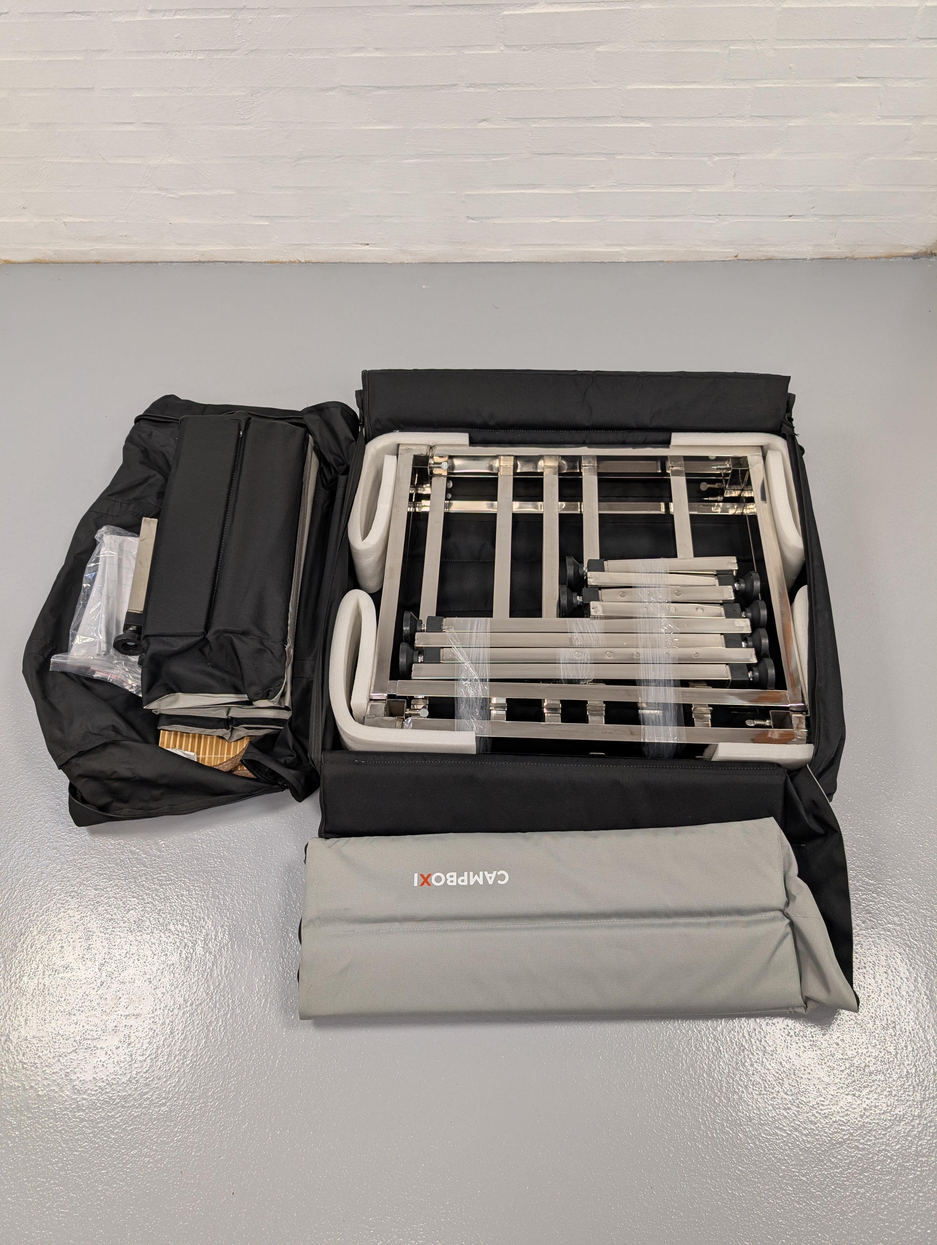 CampBoxi Unifit - Flexibel och justerbar sängram för din vardagsbil