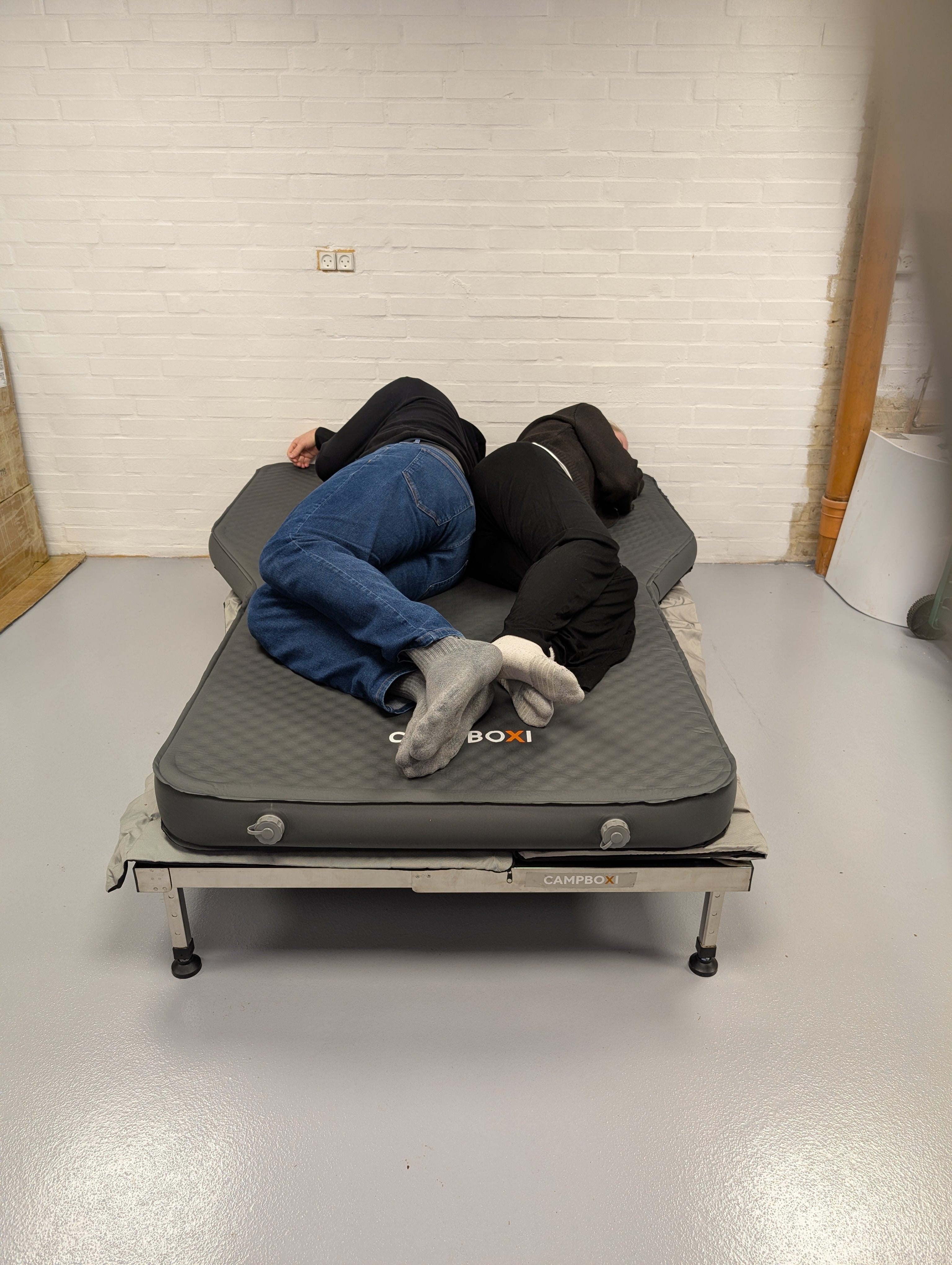 CampBoxi Unifit - Flexibel och justerbar sängram för din vardagsbil