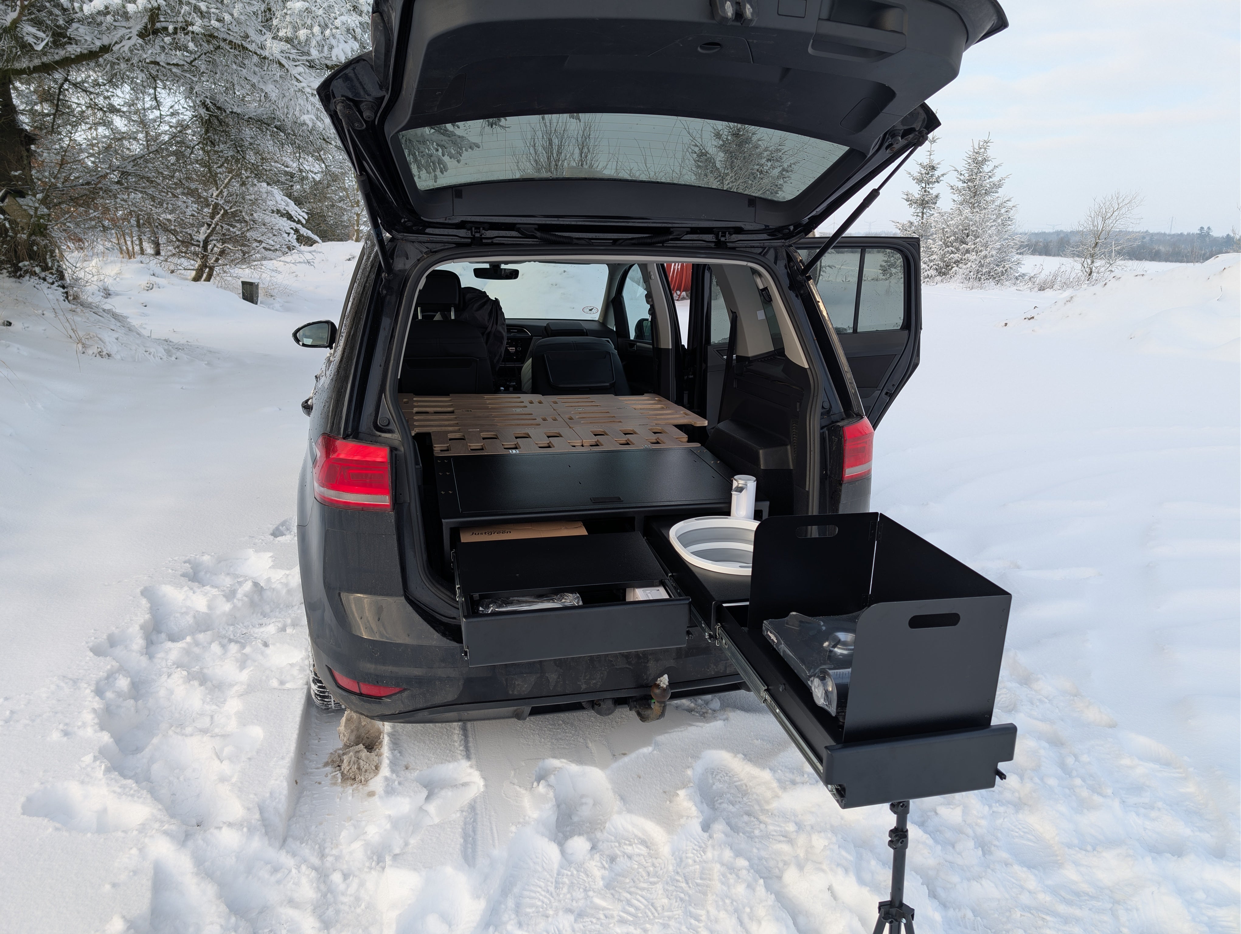 CampBoxi Kitchenfit - Allt-i-ett-husbilsmodul för vardagsbilar